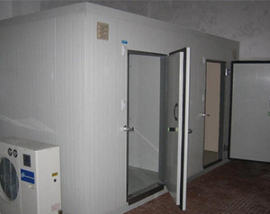 新建冷库在断电后回温快什么原因？